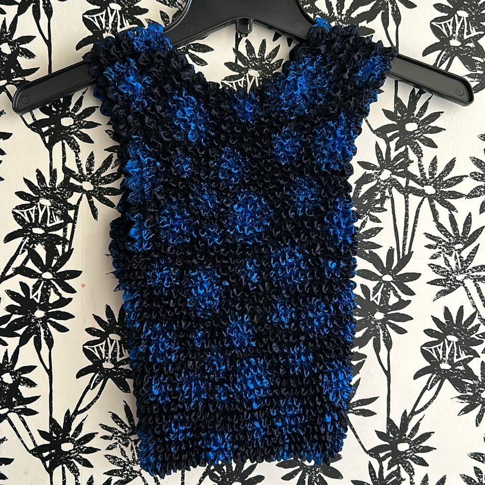 Vintage Popcorn Scrunch Sleeveless Top